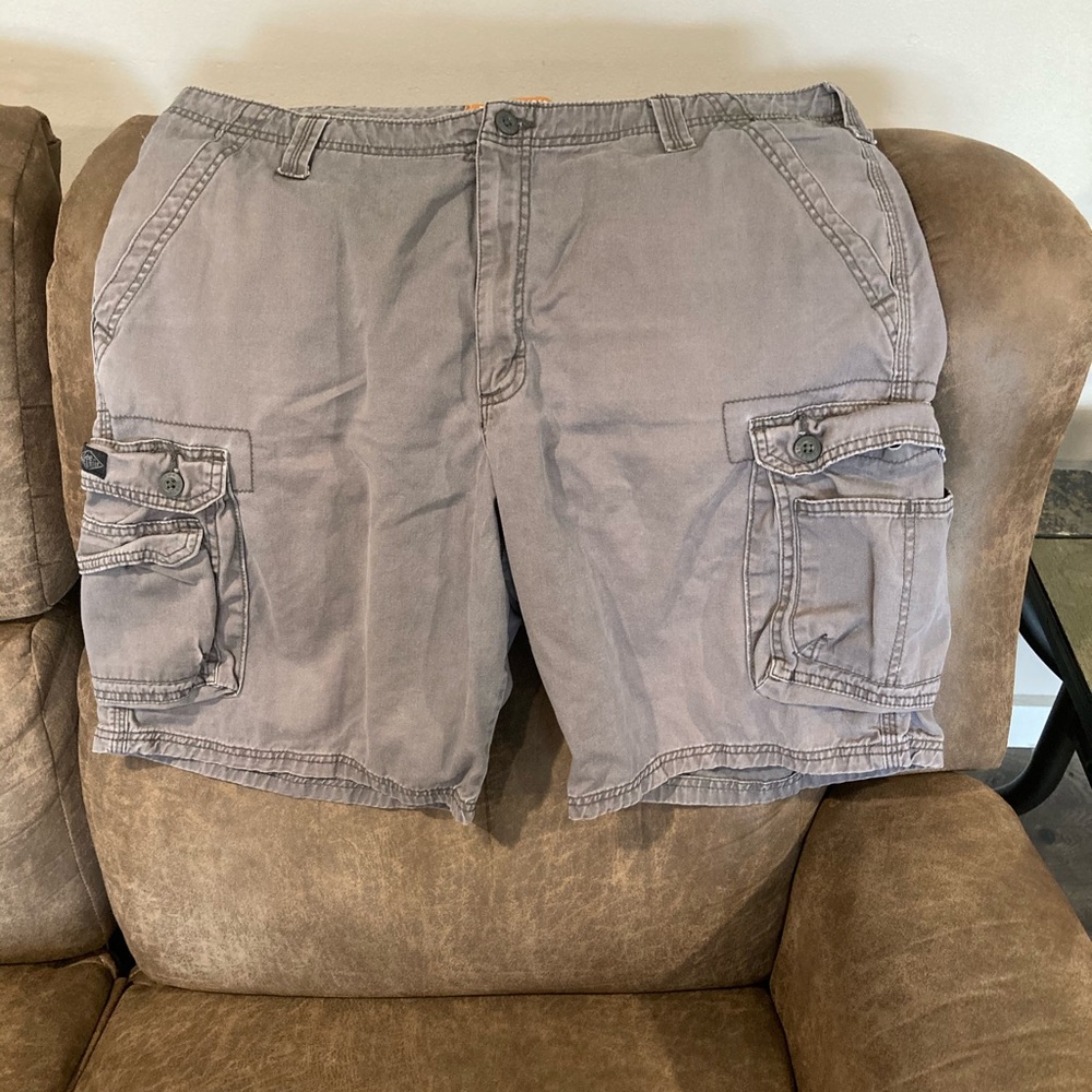 Men’s cargo shorts
